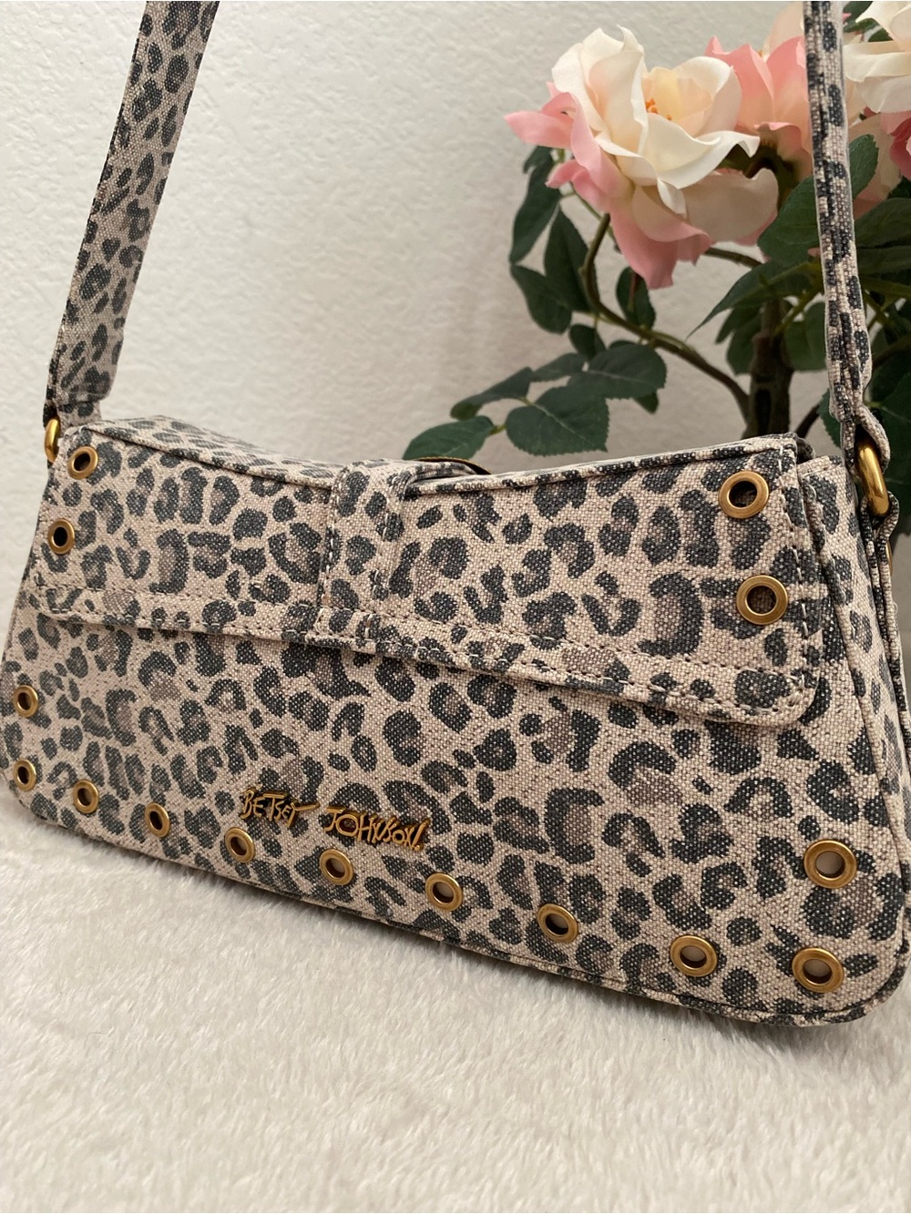 Betsey Johnson Leopard Print Shoulder Bag with Gold Buckle - Picture 4 of 10
